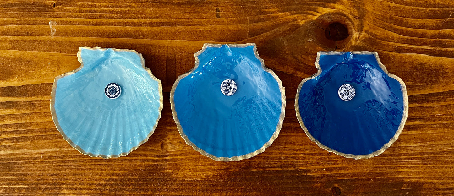 Blue Button Shell Trio