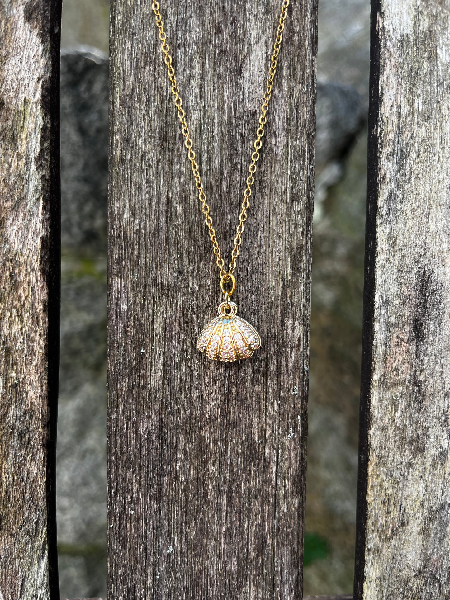 Golden Shell Pearl Necklace
