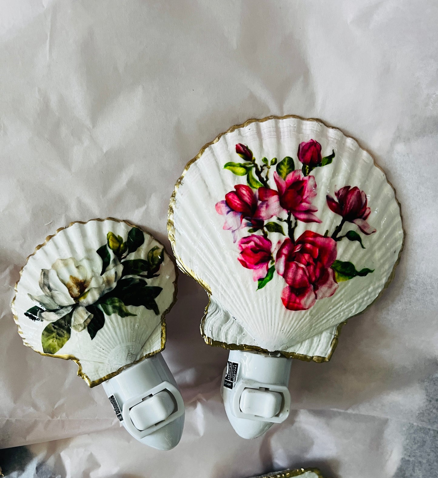 Handmade Magnolia Shell Night Light – Coastal Floral Décor | One-of-a-Kind Beach House Accent