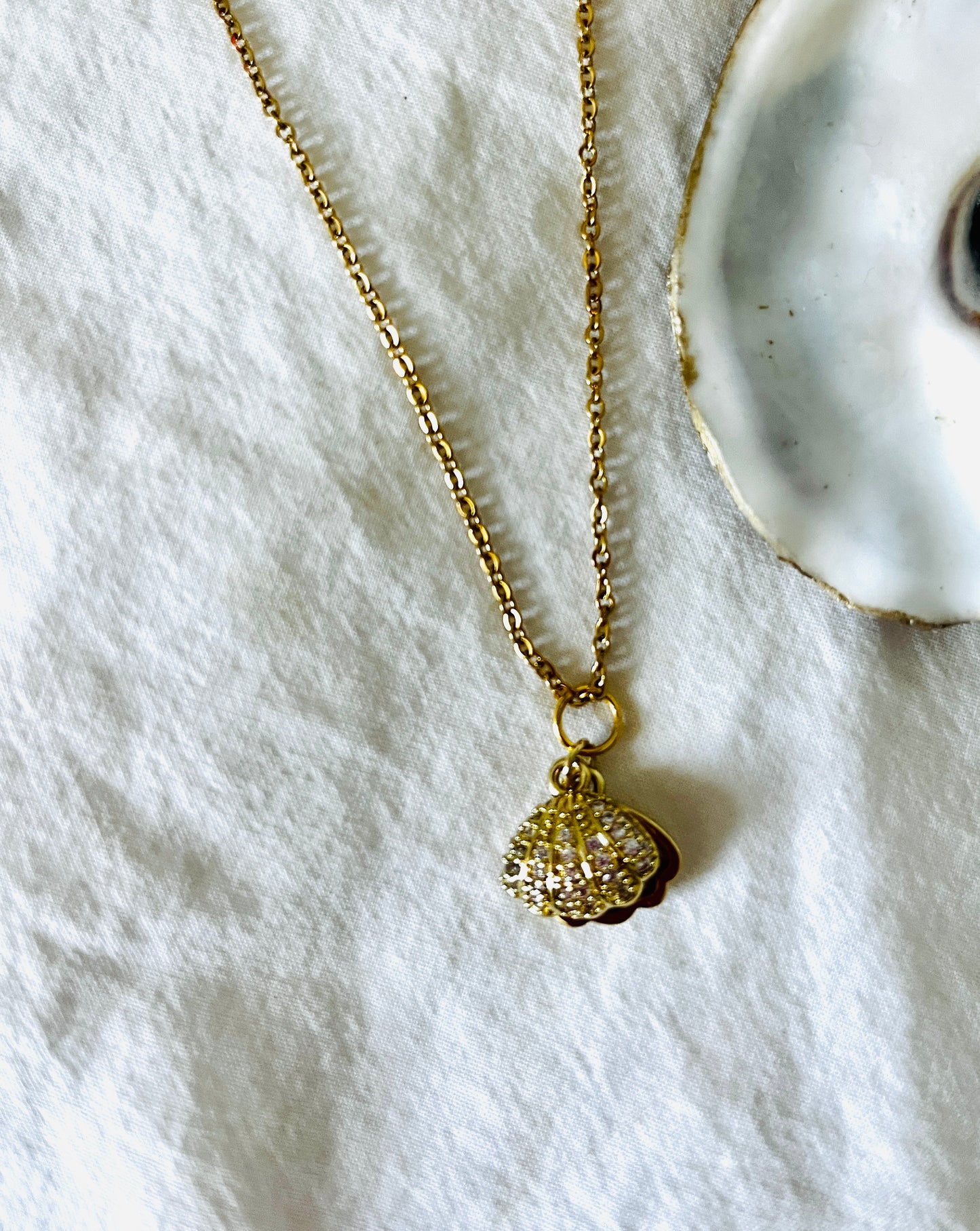 Golden Shell Pearl Necklace