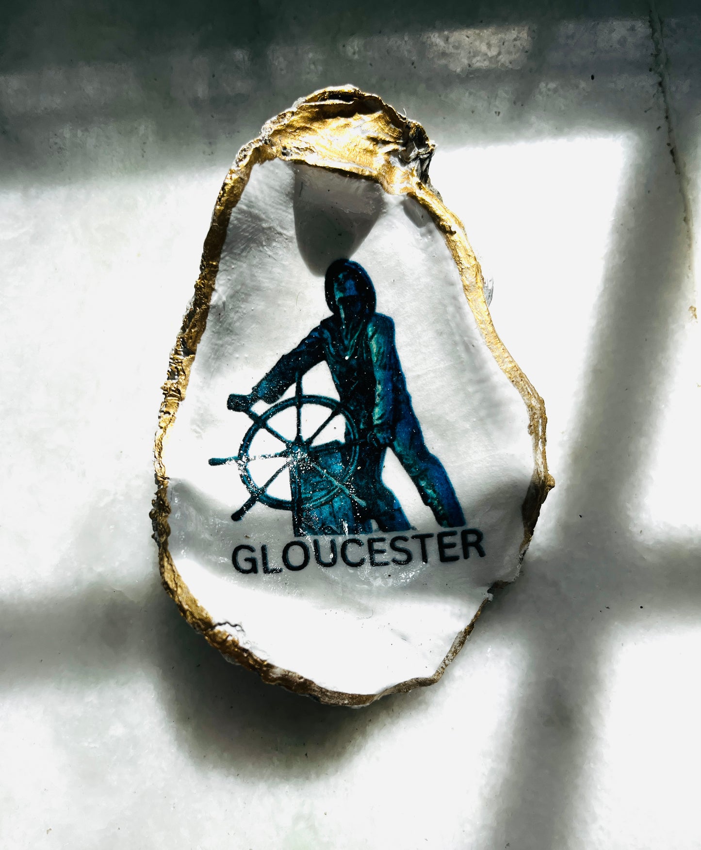 GLOUCESTER Shell Ornament