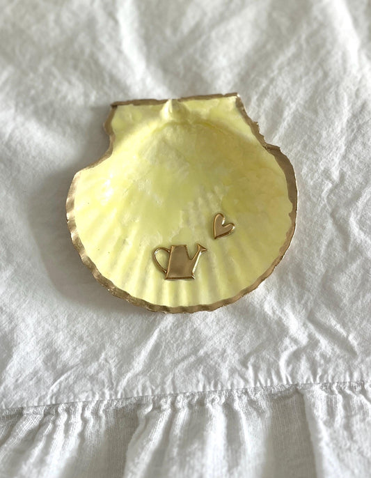 Garden Lover Shell: Coastal Trinket & Jewelry Dish